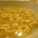 kippenboullion met tortellini