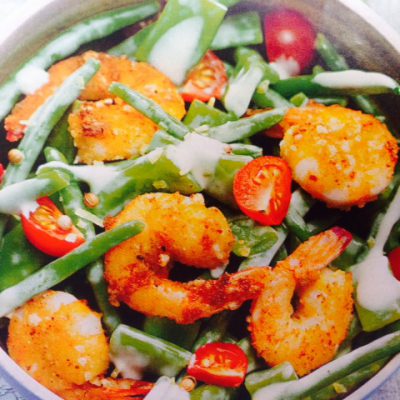 Salade met gepaneerde scampi’s, haricots verts & cherry tomaten – week 22 t/m 27 augustus