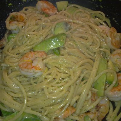 Spaghetti met scampi’s & avocado